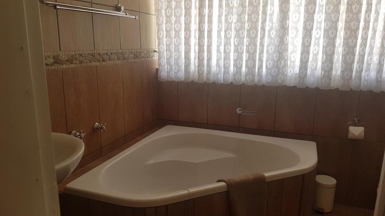 Sonyador Guesthouse Боксбург Екстериор снимка